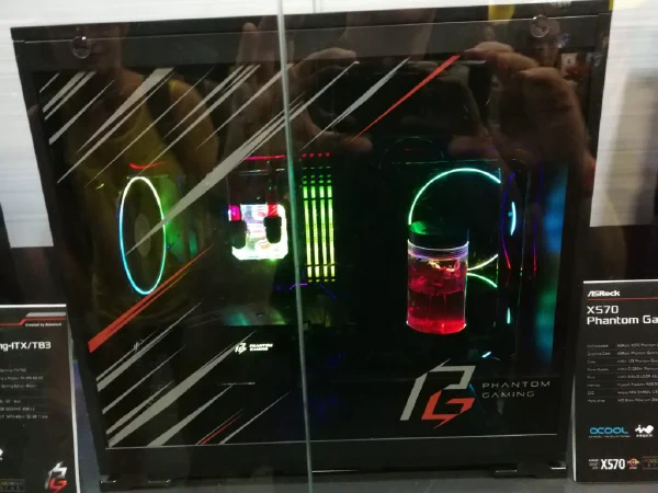 Gaming PC with water cooling